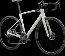 Specialized Roubaix SL8 Sport 105><noscript><img width=