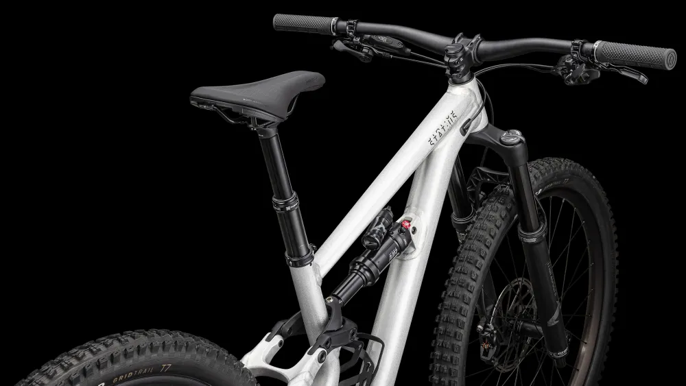 Specialized STATUS 2 140 ZERO> Trail·Status