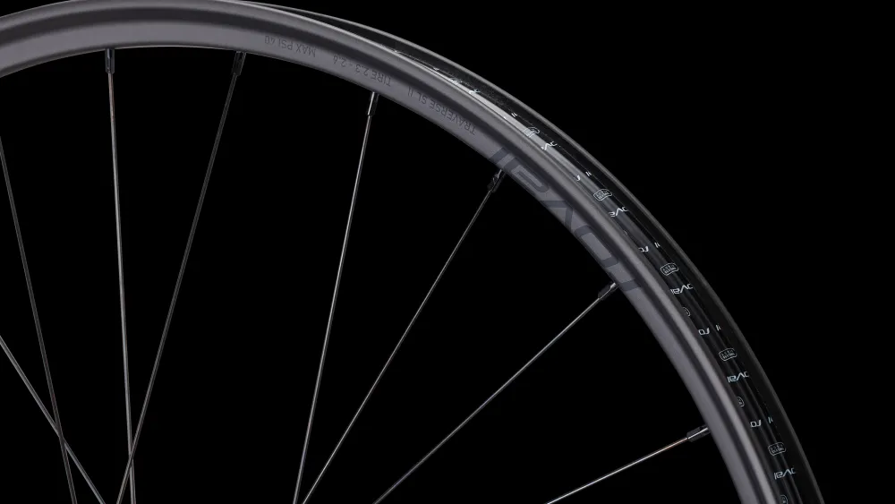 Specialized TRAVERSE SL II i9 1/1> Wheels