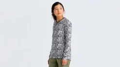 Specialized Women's /Fjällräven Cotton Caliswe Long Sleeve Tee>Women Women's Casual Wear·Shirts